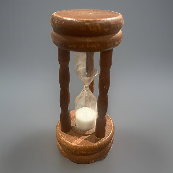 VTG 3.25” Miniature” 3 Minute BRASS ACCESSORIES HOUR GLASS SAND TIMER Game - Picture 2 of 3